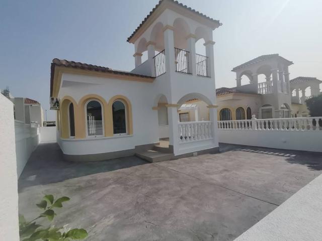 Casa chalet en Venta en Algorfa