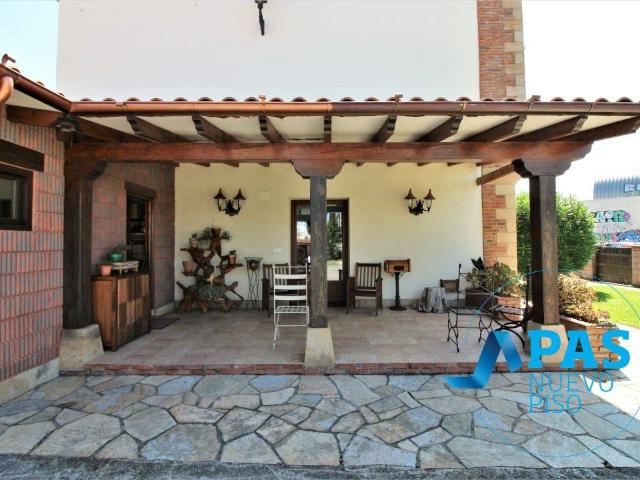 Casa chalet en Venta en Alisal San Román