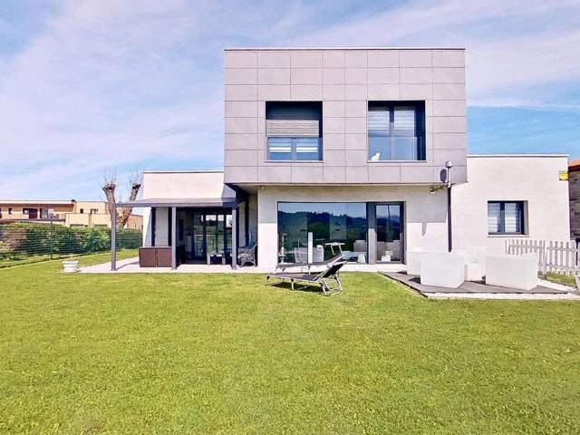 Casa chalet en Venta en Alisal San Román