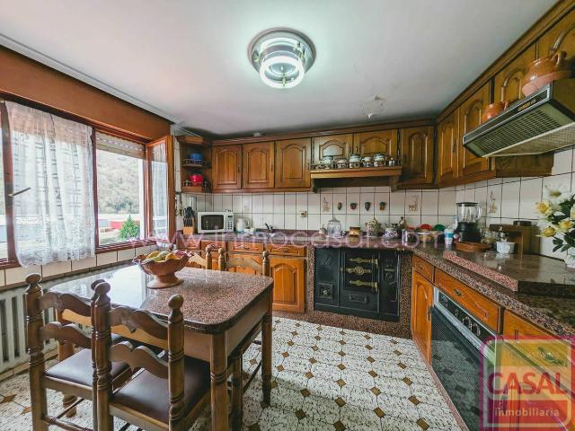 Casa chalet en Venta en Aller