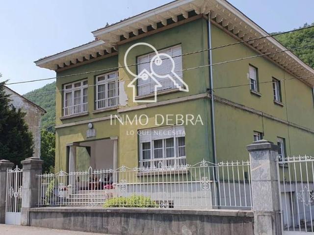 Casa chalet en Venta en Aller