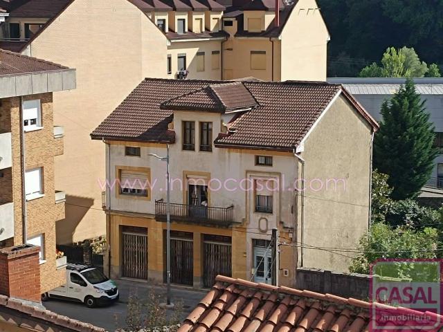 Casa chalet en Venta en Aller