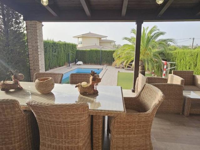 Casa chalet en Venta en Altorreal El Chorrico
