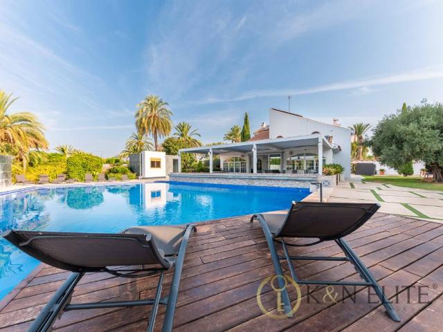 Casa chalet en Venta en Alzabares