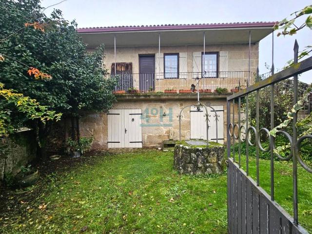 Casa chalet en Venta en Amoeiro