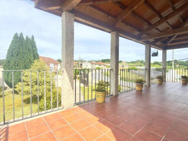 Casa chalet en Venta en Amoeiro