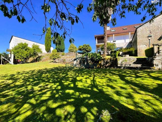 Casa chalet en Venta en Amoeiro