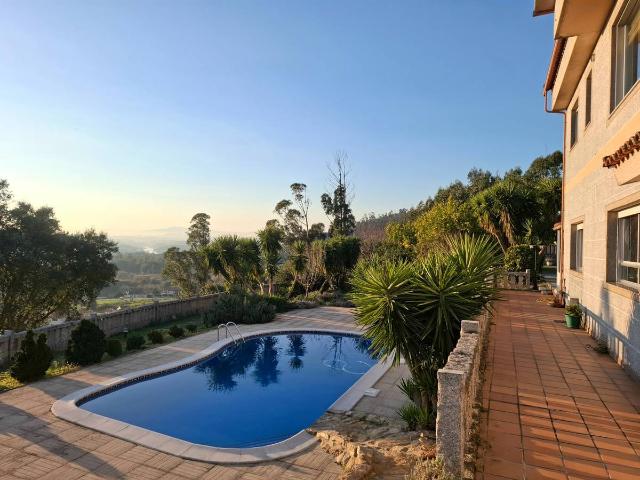 Casa chalet en Venta en As Neves