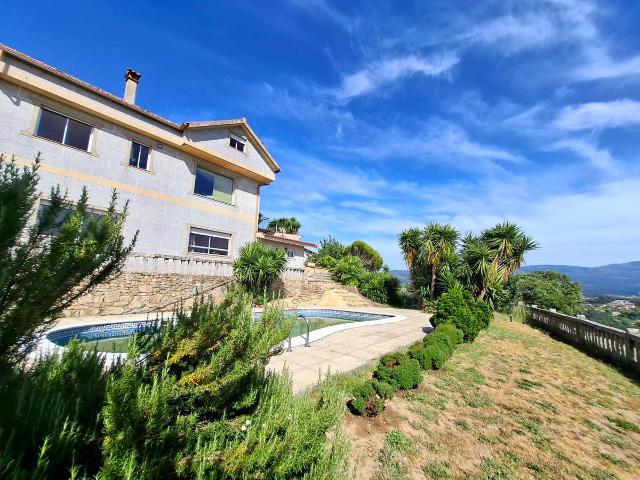 Casa chalet en Venta en As Neves