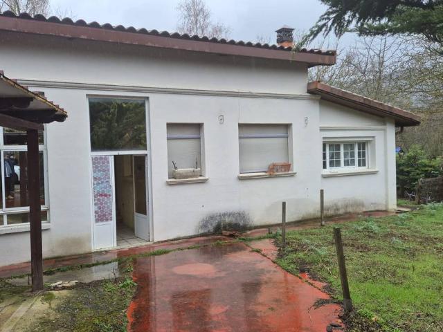 Casa chalet en Venta en Asparrena