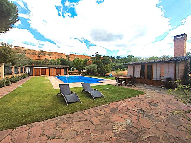 Casa chalet en Venta en Arnedo