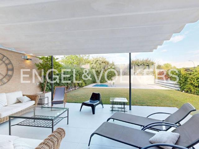 Casa adosada en Venta en Aravaca