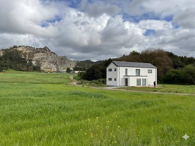 Casa chalet en Venta en Arce