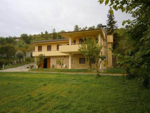 Casa chalet en Venta en Área Rural
