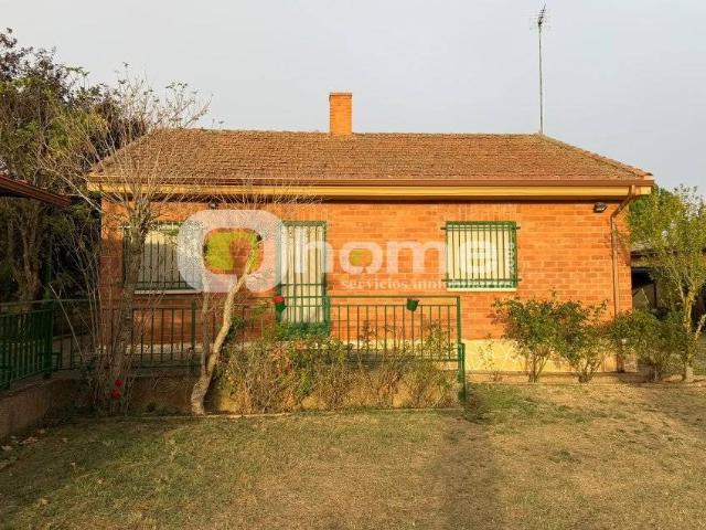 Casa chalet en Venta en Área Rural