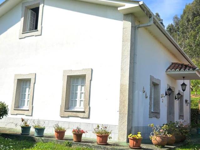 Casa chalet en Venta en Área Rural