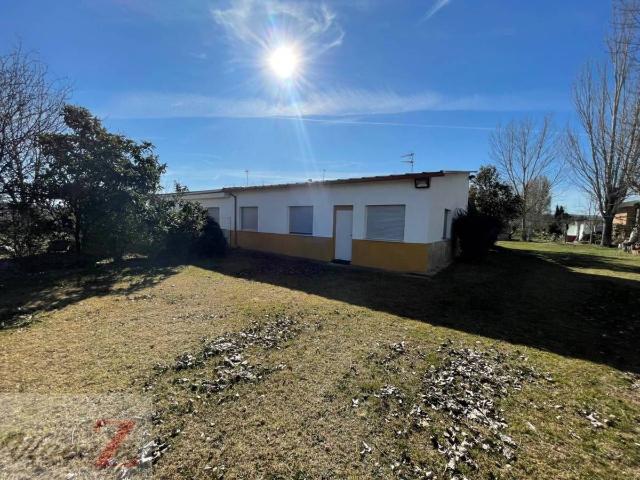 Casa chalet en Venta en Área Rural