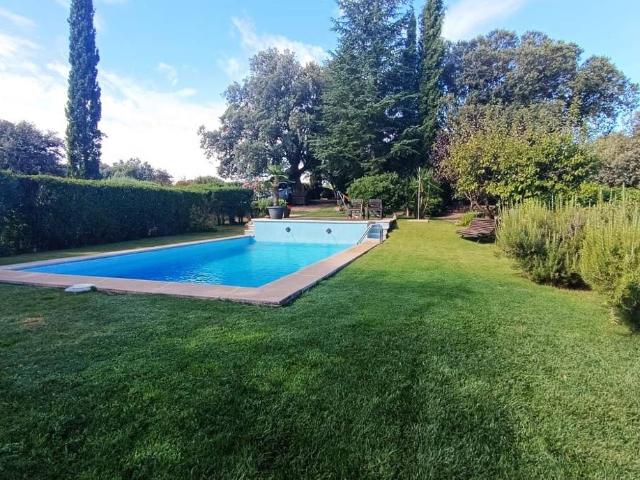 Casa chalet en Venta en Área Rural