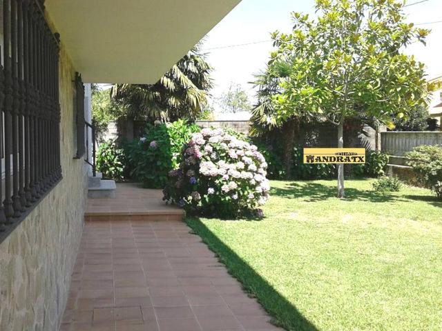 Casa chalet en Venta en Ares