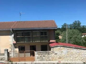 Casa chalet en Venta en Arija