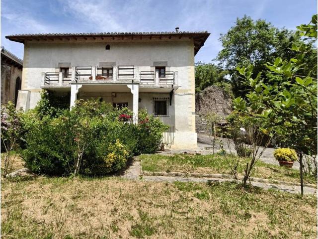 Casa chalet en Venta en Artziniega