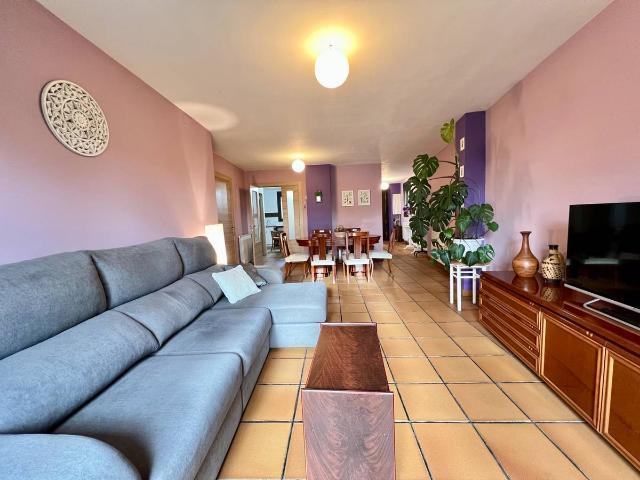 Casa chalet en Venta en Ayerbe