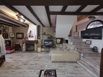 Casa chalet en Venta en Baeza
