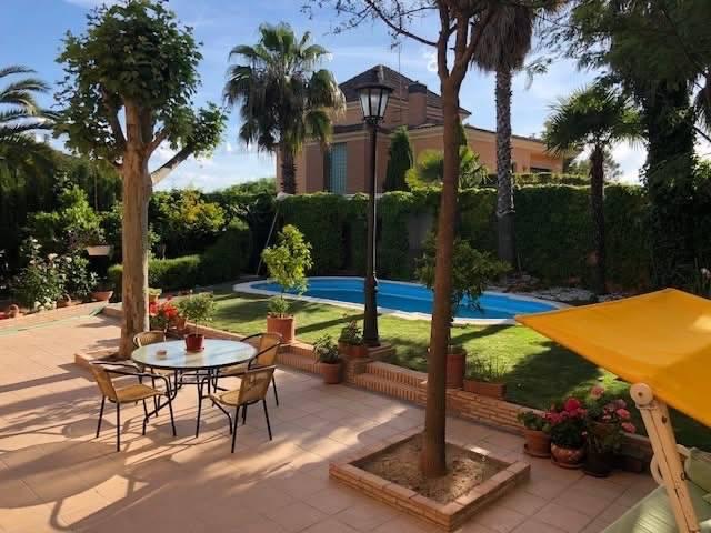 Casa chalet en Venta en Baeza