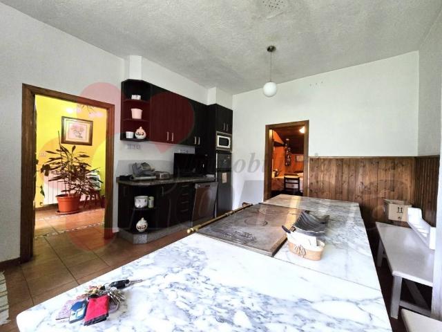 Casa chalet en Venta en Baralla