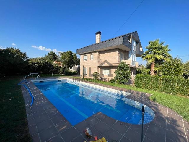 Casa chalet en Venta en Barbadás