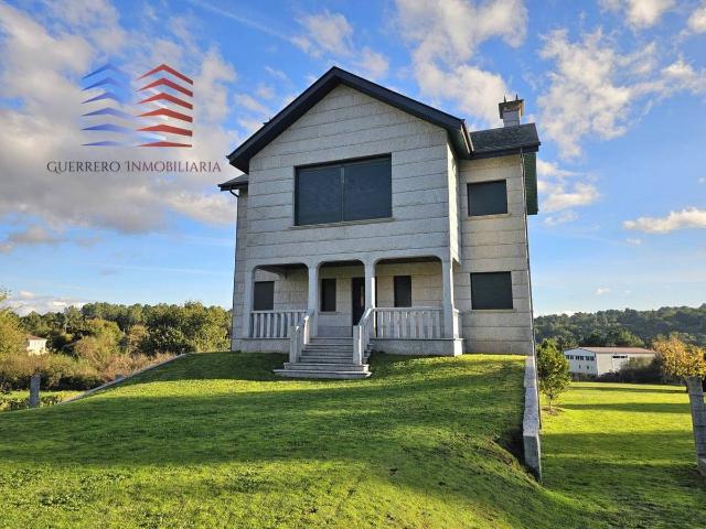 Casa chalet en Venta en Barbadás