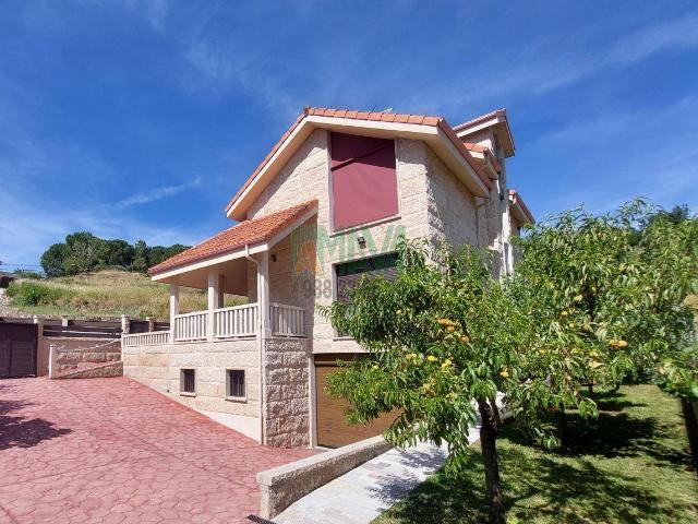 Casa chalet en Venta en Barbadás