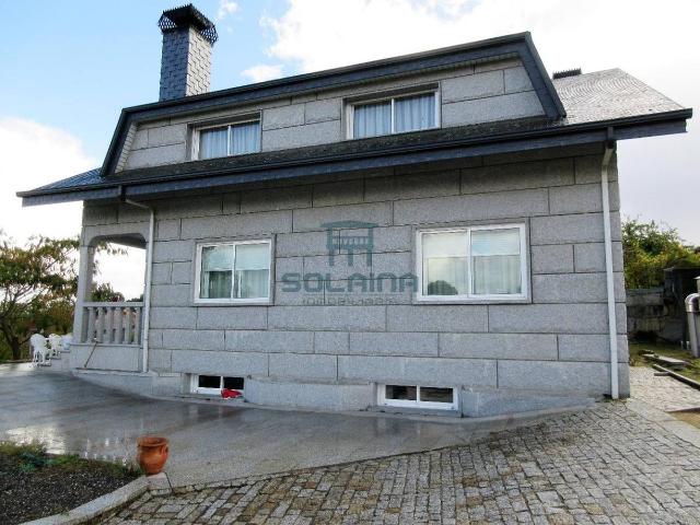 Casa chalet en Venta en Barbadás