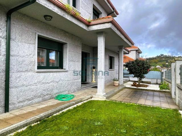 Casa chalet en Venta en Barbadás