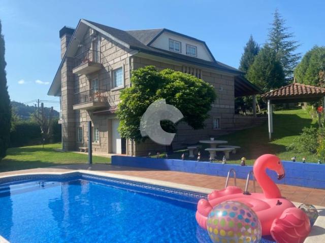 Casa chalet en Venta en Barbadás