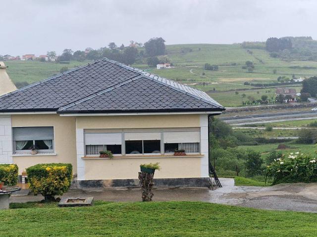 Casa chalet en Venta en Bárcena de Cudón Gomazo