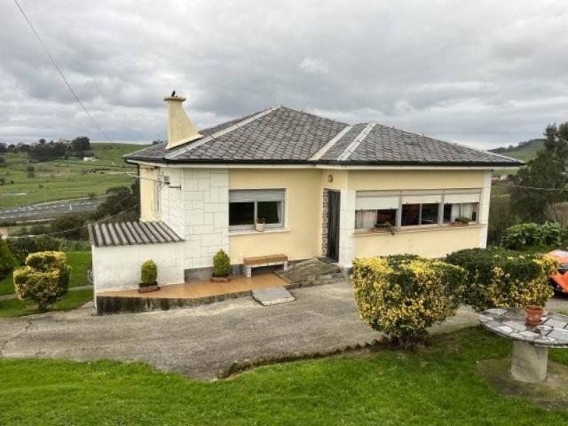 Casa chalet en Venta en Bárcena de Cudón Gomazo