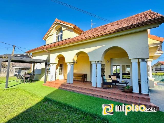 Casa chalet en Venta en Bárcena de Cicero