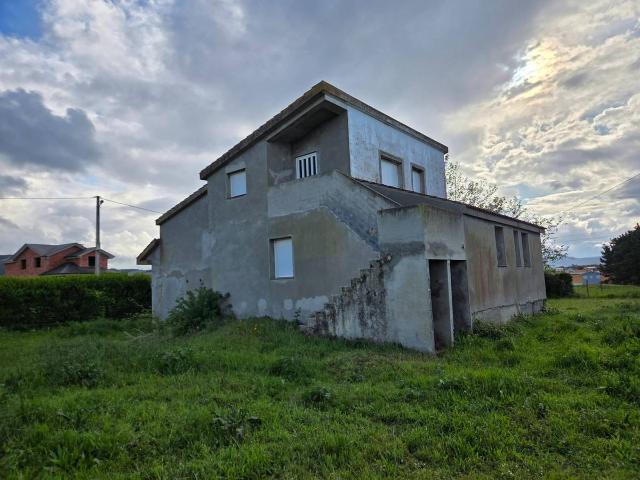 Casa chalet en Venta en Barreiros
