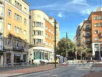 Casa chalet en Venta en Barri del Centre