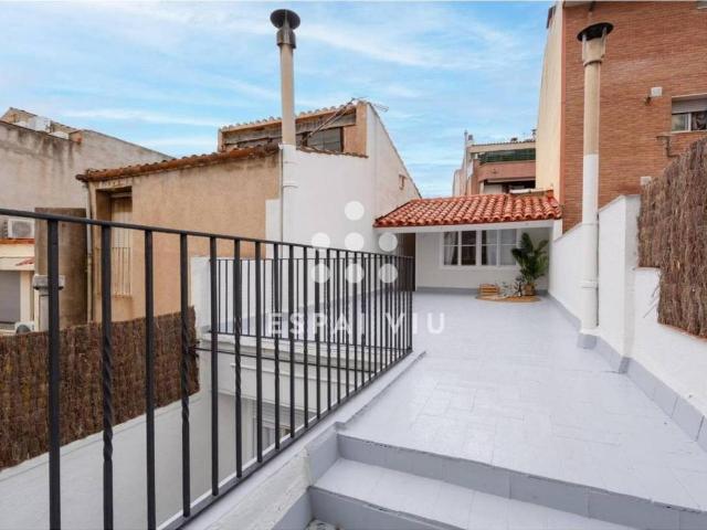 Casa chalet en Venta en Barri del Centre