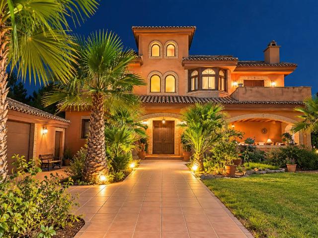 Casa chalet en Venta en Barrio de la Concepción