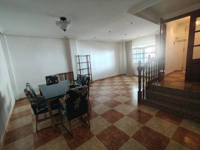 Casa chalet en Venta en Baza