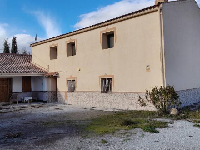 Casa chalet en Venta en Baza