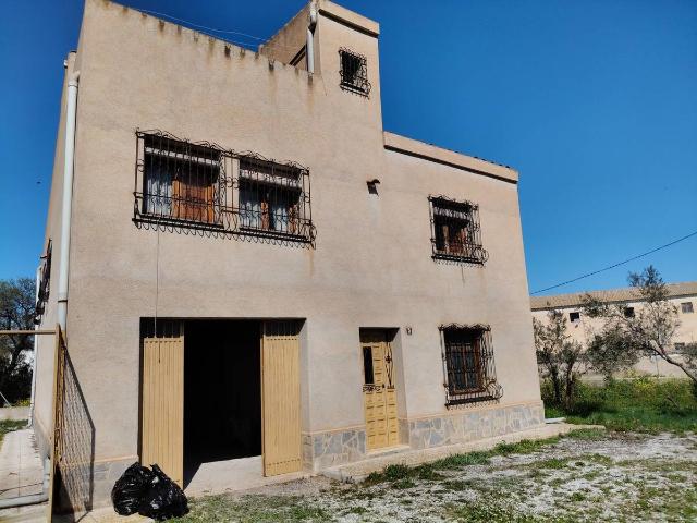 Casa chalet en Venta en Baza