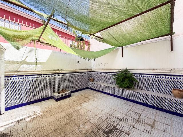Casa chalet en Venta en Baza