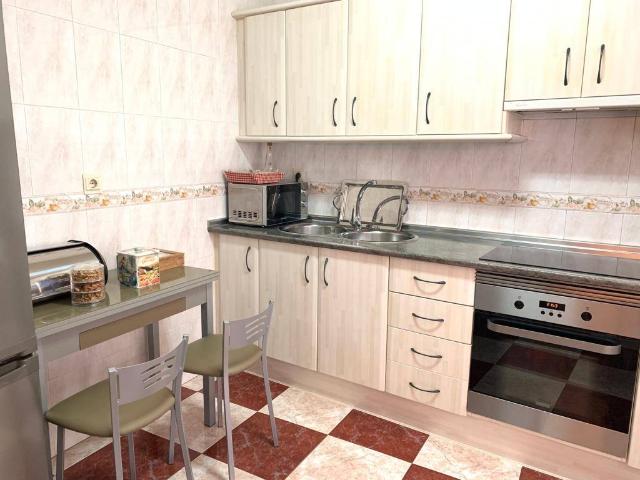 Casa chalet en Venta en Baza