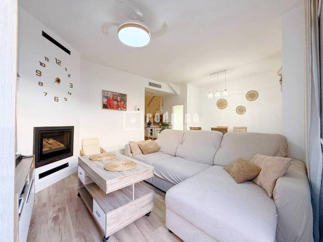 Casa chalet en Venta en Benajarafe