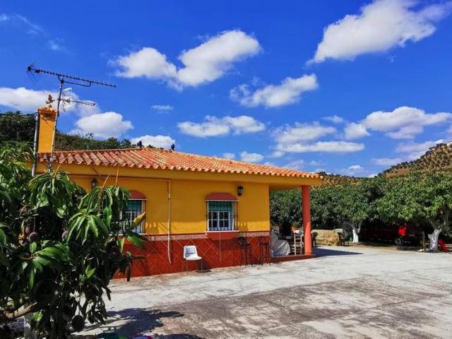 Casa chalet en Venta en Benamocarra