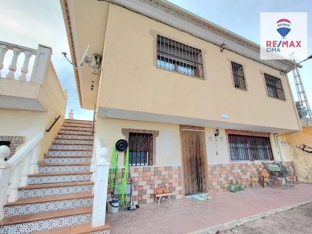 Casa chalet en Venta en Benamaurel